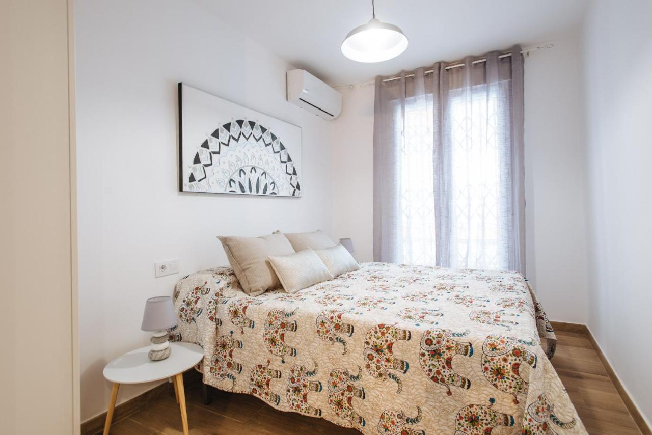 El Apartamento Del Reloj De Sol Siviglia Esterno foto