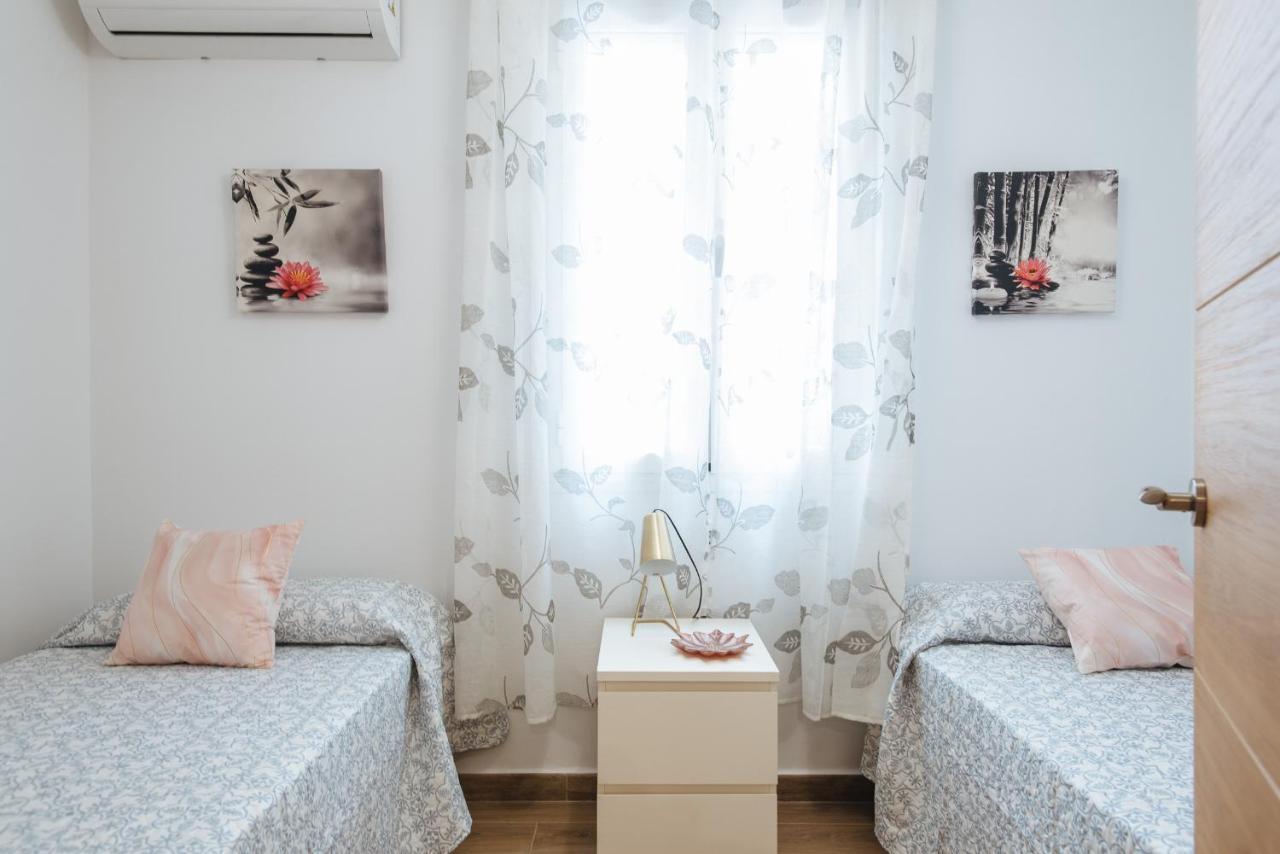 El Apartamento Del Reloj De Sol Siviglia Esterno foto